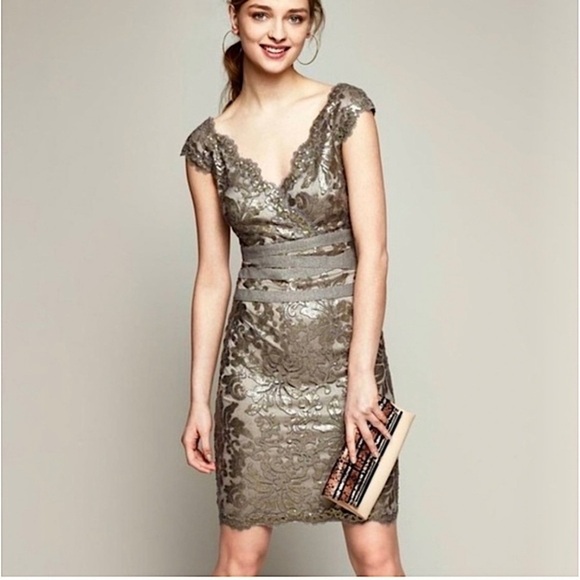 Tadashi Shoji Paillette V-Neck Cocktail Dress Embroidered Lace Sequin - Picture 1 of 15